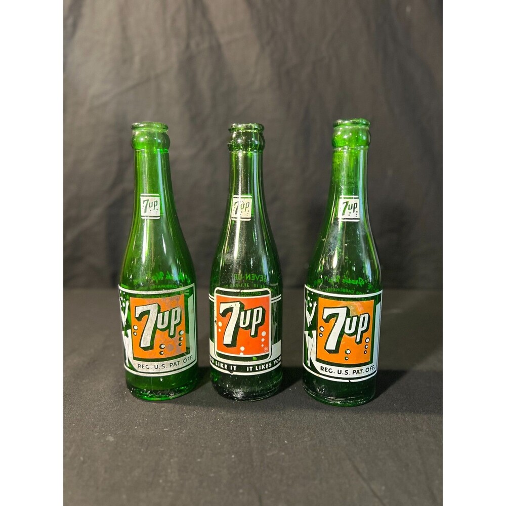 Lot of 3 Vintage 7oz- 7up Soda Bottle Swimsuit Girl Nashville, TN Acl Seven Up